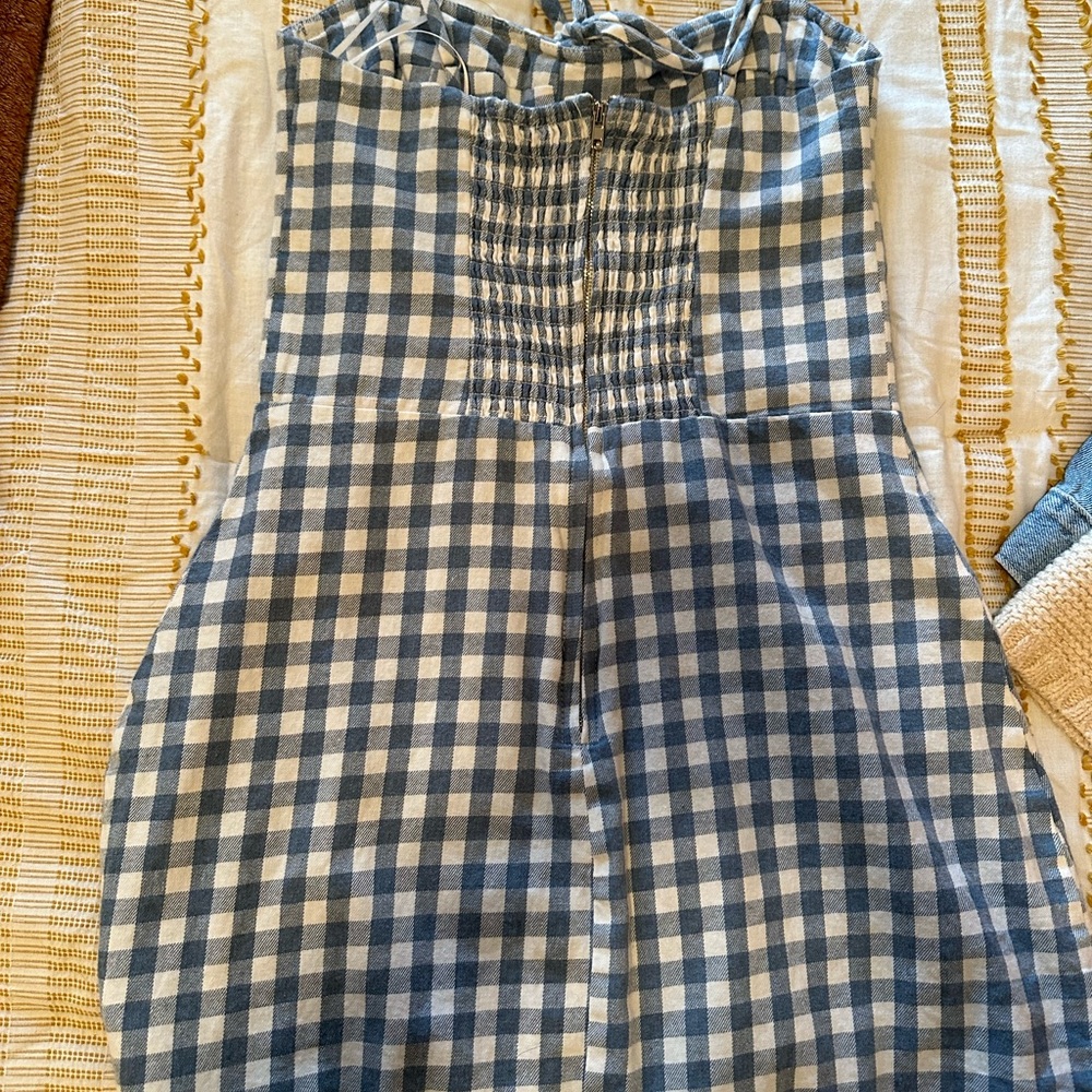 Cute mini dress.